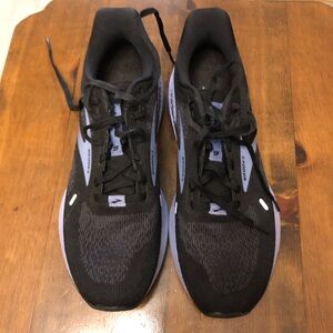 Women’s Brooks Athletic Shoes